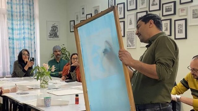 چاپ سیلک؛ هنری که میان چالشهای صنعتی و رقابت دیجیتال هنوز نفس میکشد