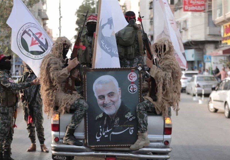 یک استاد دانشگاه: سردار سلیمانی، حماس و حزبالله را شکستناپذیر کرد