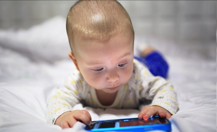 صفحه نمایش سلامت نوزاد را تهدید می‌کند؟