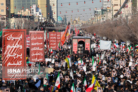 یک استاد دانشگاه: ۲۲ دی، کمتر از ۲۲ بهمن سال ۵۷ نبود