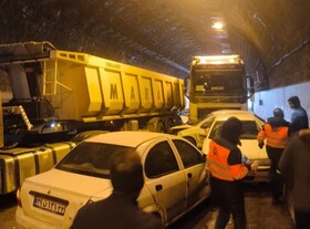 تصادف زنجیره‌ای در تربت‌ حیدریه با یک کشته و ۱۹ مصدوم