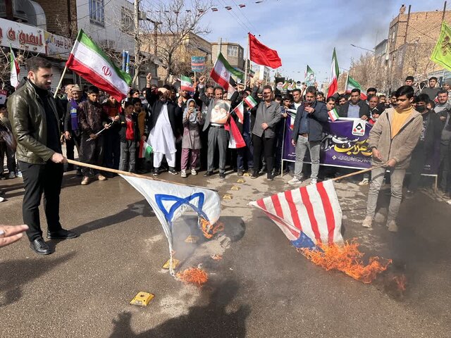 یک ملت پشت ایران مقتدر به میدان آمد