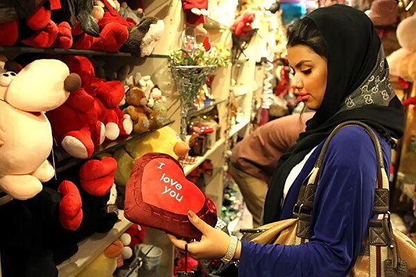 نسل سرگشته؛ رهاشده میان سپندارمذگان و&nbsp;زرق و برق&nbsp;ولنتاین