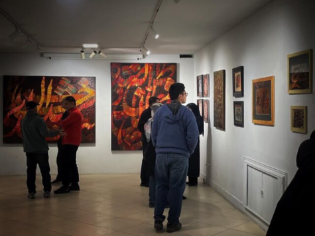 آثار نمایشگاه «می‌ناب»، بازتابی از احوالات امروز جامعه