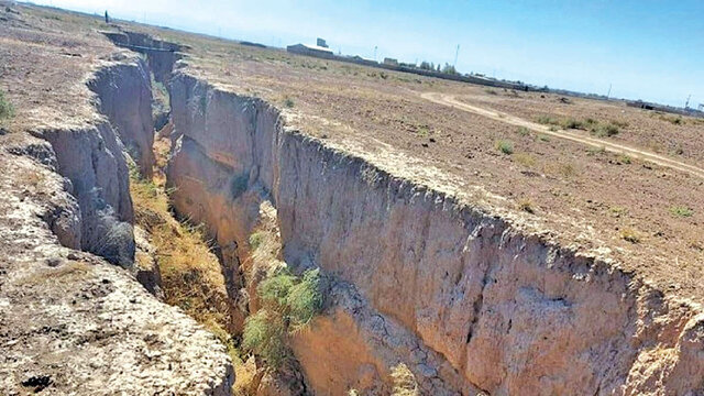 مسابقه نفسگیر بقای ساختار زمین و دستاندازیهای غیرقانونی در دشت فریمان