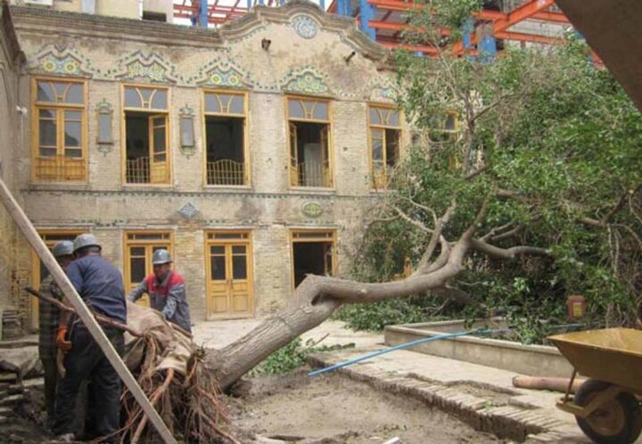 وقتی تاریخ در آوار خانههای قدیمی مدفون میشود