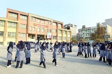 مدیر آموزش و پرورش چناران: بزرگ‌ترین آسیب جنگ تحمیلی متوجه حوزه دانش‌آموزی است