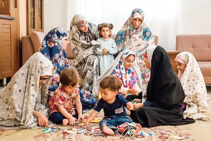 زنان؛ ستون‌های پایداری روانی و اجتماعی در روزهای پرتنش