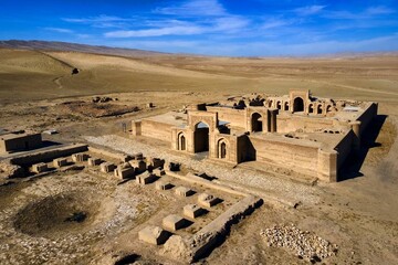 رباط شرف، شاهکار آجر و تاریخ در کویر