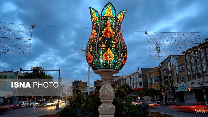 «آذرنگ»؛ روایتی از هنر ایرانی در پرترددترین میدان شهر