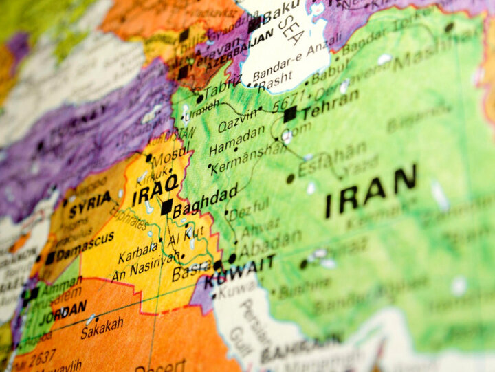 یک تحلیلگر مسائل بین‌الملل: ایران پیش‌نویس مدل امنیت منطقه‌ای را به همسایگان ارائه کند