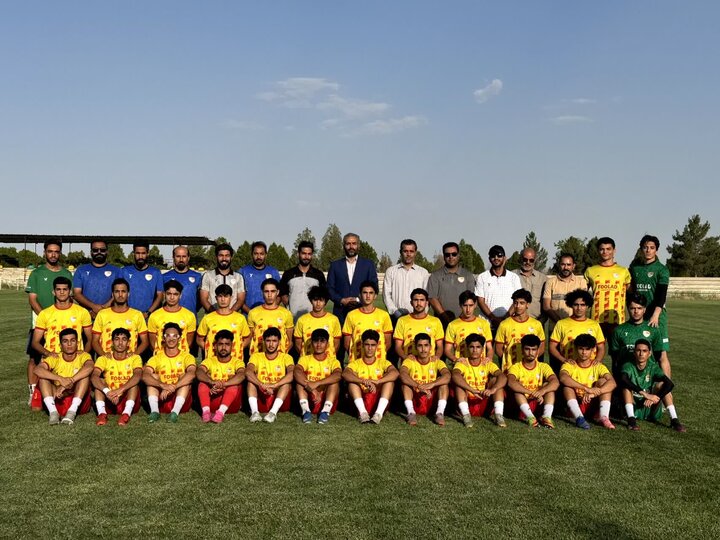 تیم فوتبال فولاد مشهد در لیگ برتر نوجوانان کشور بر سکوی سوم ایستاد
