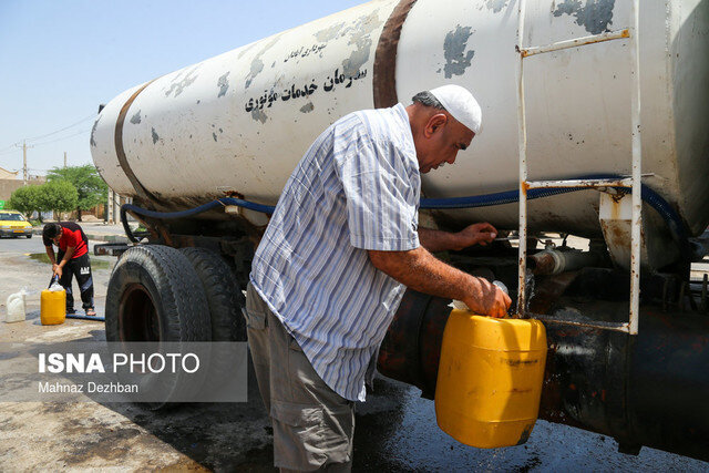 تانکرهای آبرسان آبفای خراسان رضوی در خدمت آیین وداع با امام شهید در مشهد