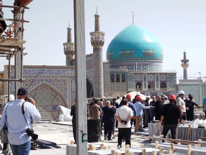 بازدید اعضای کمیسیون نظارت بر اجرای اصل ۴۴ مجلس از پروژه‌های عمرانی حرم رضوی