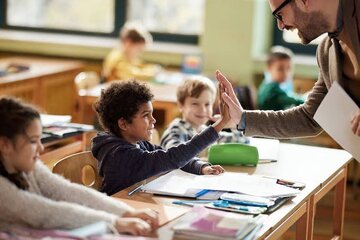 زنگ خطر آینده تحصیلی با غیبت مزمن دانش‌آموزان به صدا درآمد