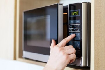 چگونه امواج مایکروویو از دستگاه خارج می‌شوند؟
