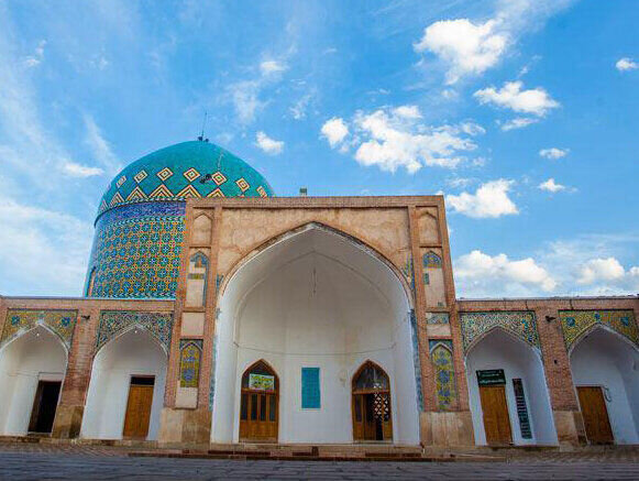 مسجد کبود گنبد؛ بازتاب هنر ۹۰۰ ساله تاریخ