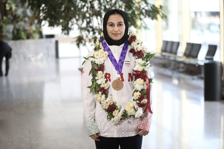 عضو تیم ملی وزنه‌برداری: تلاش می‌کنم در آینده رنگ مدالم را خوشرنگ‌تر کنم