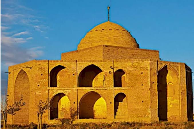 آرامگاه سید حسن غزنوی؛ یادگار شاعر نامدار قرن ششم در آزادوار