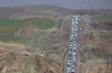 راه‌های سبزوار زیر بار تردد میلیون‌ها مسافر؛ مطالبه حمایت ملی برای ارتقاء محورهای مواصلاتی