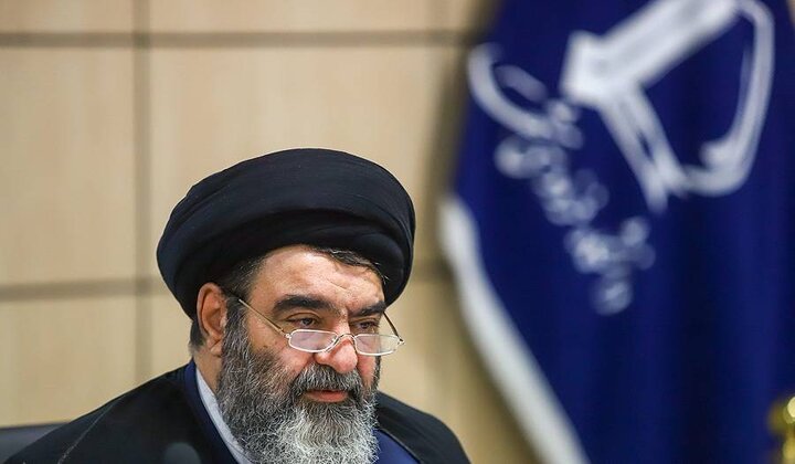یک استاد دانشگاه: سیره مادران اهل‌بیت(ع) باید با نیازهای امروز پیوند بخورد