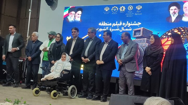 هنرمندان دارای معلولیت نباید پشت درهای بسته فرصت‌های هنری بمانند