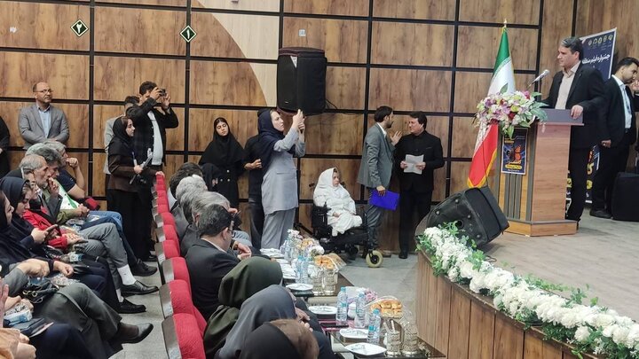 هنرمندان دارای معلولیت نباید پشت درهای بسته فرصتهای هنری بمانند
