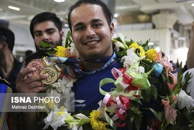 استقبال از مدال‌آور خوزستانی مسابقات جهانی وزنه‌برداری