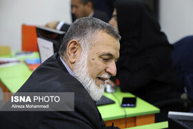 همه در چارچوب جمهوری اسلامی باید تابع قانون باشند