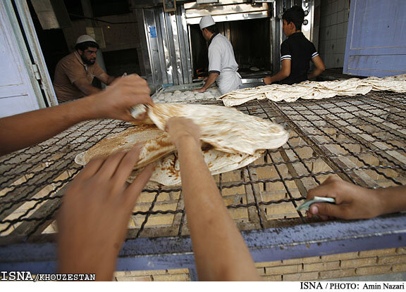 آرد نان سنتی همچنان با یارانه عرضه می‌شود / تخصیص سهمیه مازاد روغن برای خوزستان
