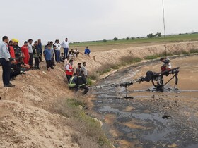 نجات جان مرد گرفتار در حوضچه قیر