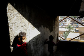 قدمت ساختمان معروف شش طبقه خرمشهر به قبل از انقلاب برمیگردد؛ ساختمانی "تصرفی" در منطقه مولوی که پس از جنگ تحمیلی، محل سکونت 48خانوار بیبضاعت شد.