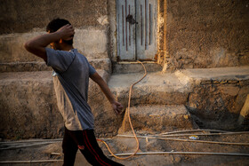 به گفته مسئولان آبفا اهواز، تراکم جمعیت، تعدد انشعابات غیرمجاز و همچنین توپولوژی منطقه، مشکلات آبی را در حصیرآباد افزایش داده است.