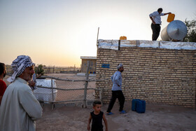 مردم روستا آب شرب مورد نیاز خود را از شهرستان شوش خریداری میکنند و در صورت نداشتن وسیله نقلیه، هزینه بالایی برای حمل آب میپردازند.