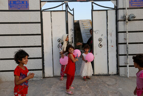 طبق گفته اهالی کوی سیاحی تا کنون پنج کودک در جوی های روباز فاضلاب افتاده و مرده اند.