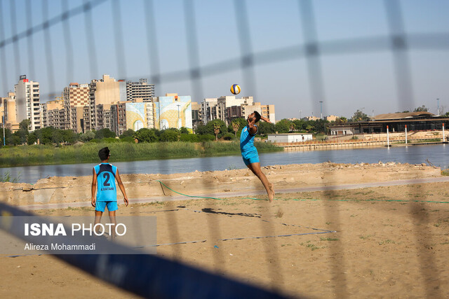 حضور نماینده خوزستان در مسابقات والیبال ساحلی کارگری کشور