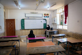 معلمان این روستا بصورت روزانه در مدرسه حاضر می‌شوند و به دانش آموزانی که بصورت حضوری به مدرسه مراجعه می‌کند آموزش می‌دهند.
