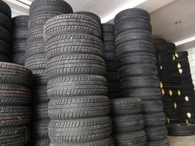 کشف 7 هزار حلقه لاستیک قاچاق توسط اطلاعات سپاه خوزستان در اهواز