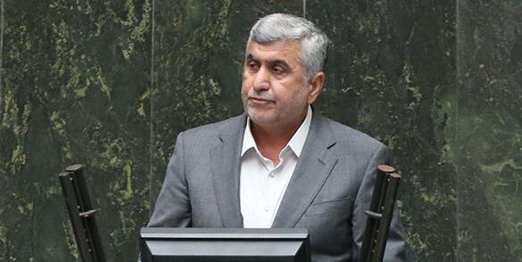 آقایان برای رفع مشکلات تیم نفت تعلل کردند / از گفتن اسامی خودداری میکنم آقایان برای رفع مشکلات تیم نفت تعلل کردند / از گفتن اسامی خودداری میکنم