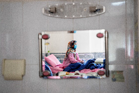 پس از تکمیل ظرفیت تختهای ICU بیمارستان رازی اهواز، چهار بیمارستان گلستان، امیرالمومنین(ع)، فاطمه الزهرا(س) در اهواز و بیمارستان سینا در شهرستان کارون به چرخه کرونا در خوزستان افزوده شدند. به گفته رئیس دانشگاه علوم پزشکی جندی شاپور اهواز، روزانه ۸۰ تا ۱۰۰ بیمار مبتلا به کرونا در خوزستان بستری میشوند. بیمارستان امیرالمومنین(ع) اهواز، بزرگترین بیمارستان ملکی سازمان تامین اجتماعی در استان خوزستان و همچنین مرکز ارجاع بیمار از سایر شهرستانهای استان است که در حال حاضر به بیماران کرونایی اختصاص داده شده است.