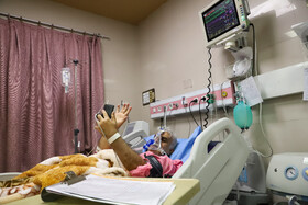 ترخیص آخرین بیمار ICU کرونا یکی از بیمارستان‌های آبادان در روز پرستار