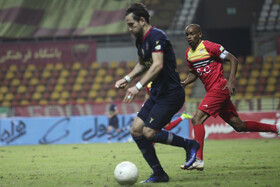 دیدار تیم های فولاد خوزستان و نساجی مازندران