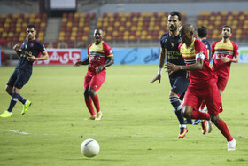 دیدار تیم های فولاد خوزستان و نساجی مازندران