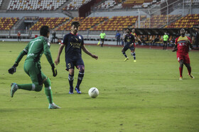 دیدار تیم های فولاد خوزستان و نساجی مازندران