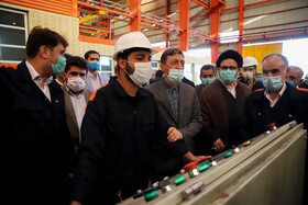 بازدید رئیس بنیاد مستضعفان از کارخانه آلومینیوم کاوه خوزستان