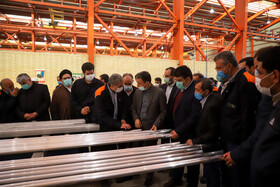 بازدید رئیس بنیاد مستضعفان از کارخانه آلومینیوم کاوه خوزستان