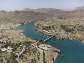 سد شهید عباسپور در استان خوزستان و در ۵۰ کیلومتری شرق مسجدسلیمان واقع شده‌ است.