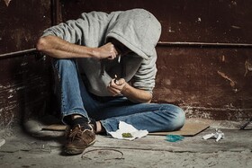در چه فرآیندی یک فرد، "معتاد" می‌شود؟