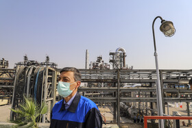 آیین افتتاح سومین خط تولید کارخانه صنعتی دوده فام دزفول با حضور سید پرویز فتاح رییس بنیاد مستضعفان کشور برگزار شد.