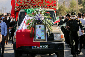 خاکسپاری پیکر "علی لندی" نوجوان فداکار ایذه‌ای